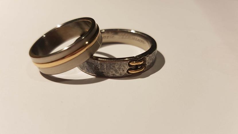 Titaanist ja kullast käsitööna unikaalsed abielusõrmused ja ehted.