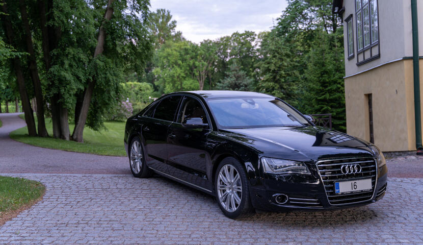 Audi A8 - luksuslik, mugav ja võimas Luksusauto rent