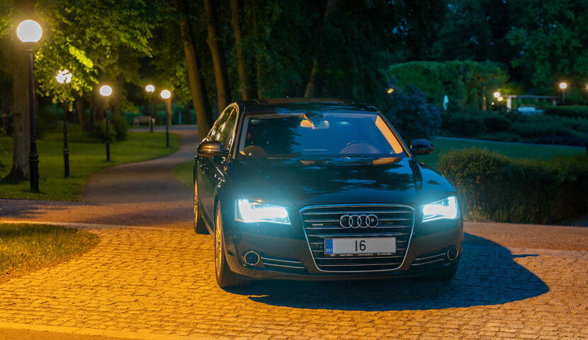 Audi A8 - luksuslik, mugav ja võimas Luksusauto rent
