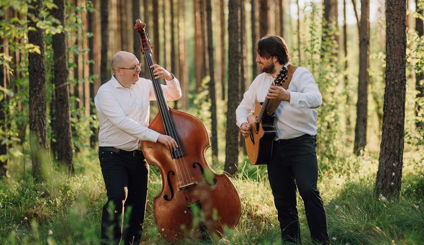 Duo kitarr ja kontrabass | Duo Andres Vago ja Silver Sirp. Foto: Maanus Kullamaa Duo kitarr ja kontrabass | Duo Andres Vago ja Silver Sirp