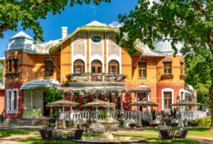 Villa Ammende Restoran & Hotell