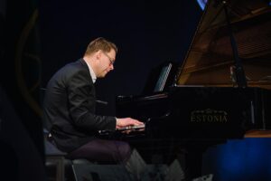 Tarmo Sillaots_pianist_pulmad ee