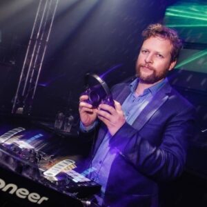 14316979_1101951379899513_5997344512003259474_n