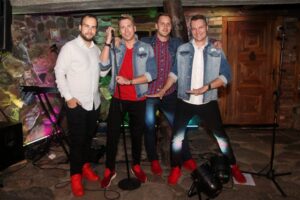 39454055_2129115987414299_5447201068968574976_n