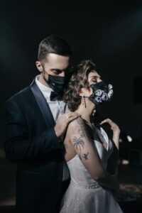 Pulmad aastal 2020/21 ehk noorpaaride elu koos COVID-19-ga!