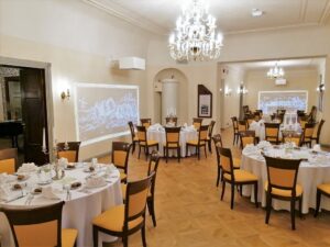 Pulmad-Anija-moisa-ballisaalis