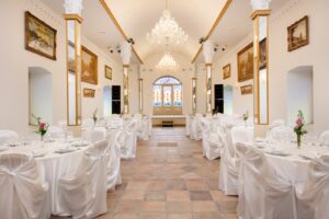 Auree Antiikhotell & Peomaja