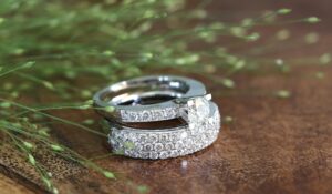 White-gold-woman-ring-set