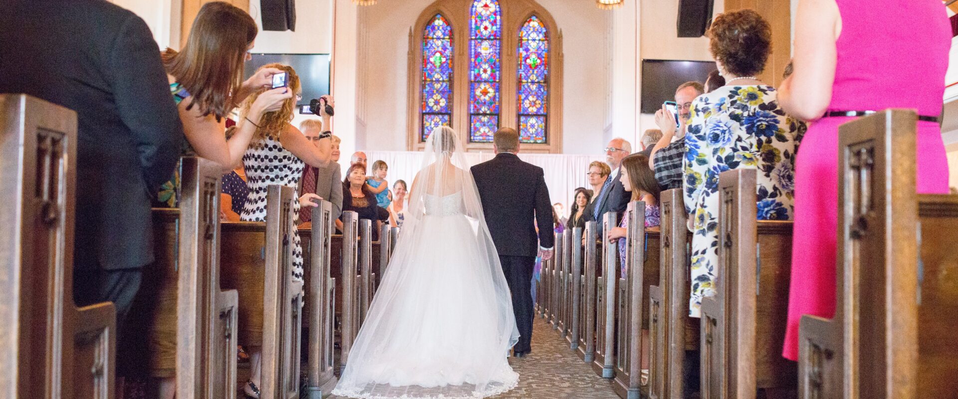 Te olete pulmas, naeratage !