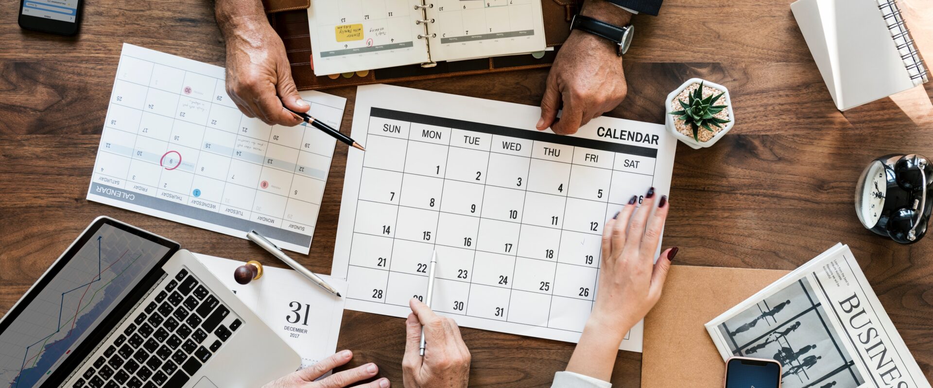 Püha neliainsus - kui kaua ette tuleb kedagi broneerida ?