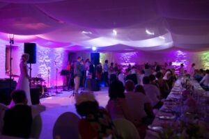 Hindreku talu ja peomaja