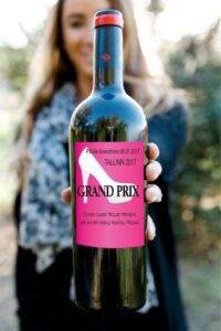 naistekas_kleebis_silt